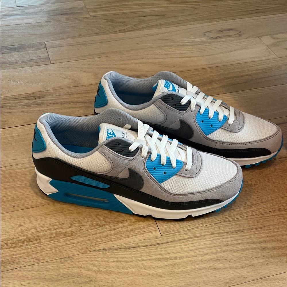 Nike Air Max 90 Sneakers, Platinum Tint/Blue Lightning/Wolf Grey/Iron Grey - Picture 3 of 6
